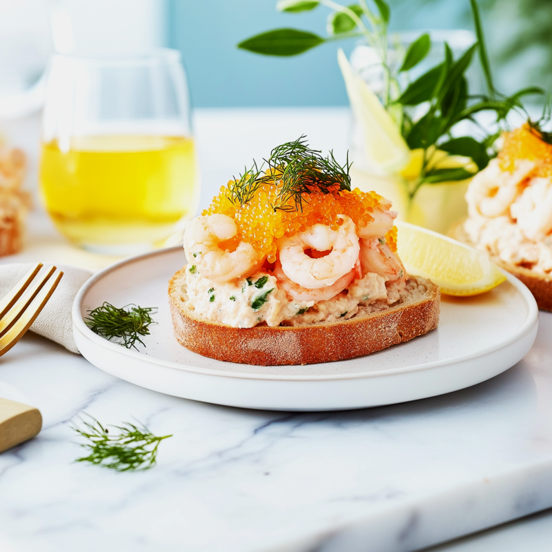 Lyxig toastskagen med löjrom